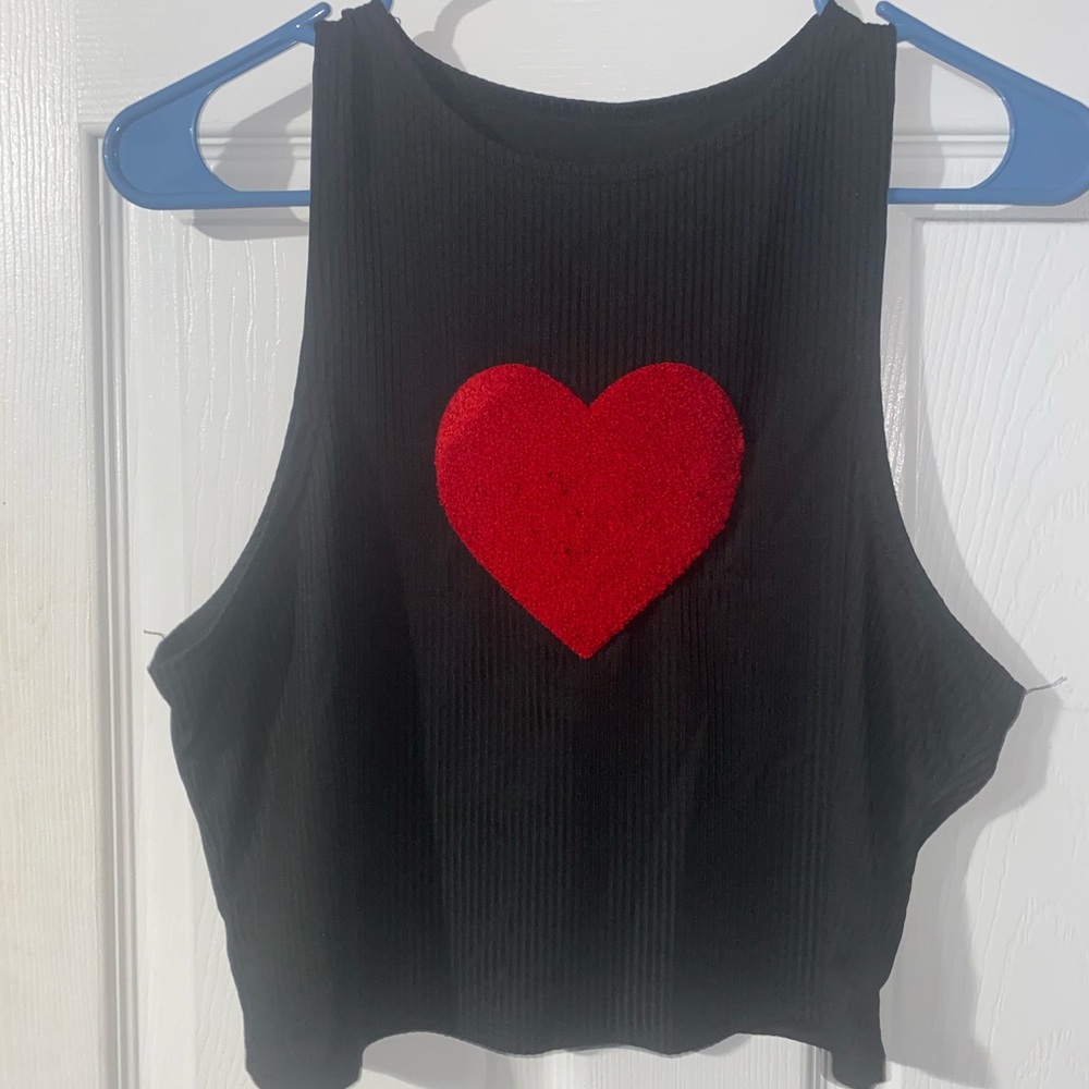 Cropped Graphic Tank Top